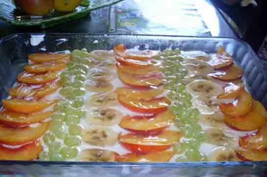 Meyveli Etimek Tatlısı Tarifi ve Malzemeleri