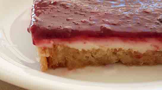 Vişne Soslu Etimek Tatlısı Tarifi ve Malzemeleri